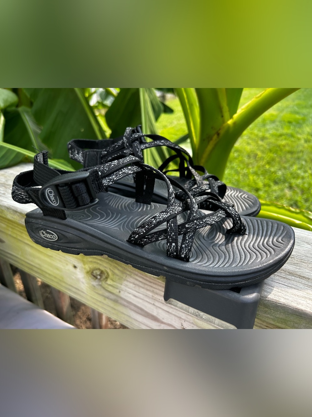 CHACO ZVOLV X2 WOMENS SIZE 9 BLACK STRAPPY HIKING SPORT WATER SANDALS OUTDOOR